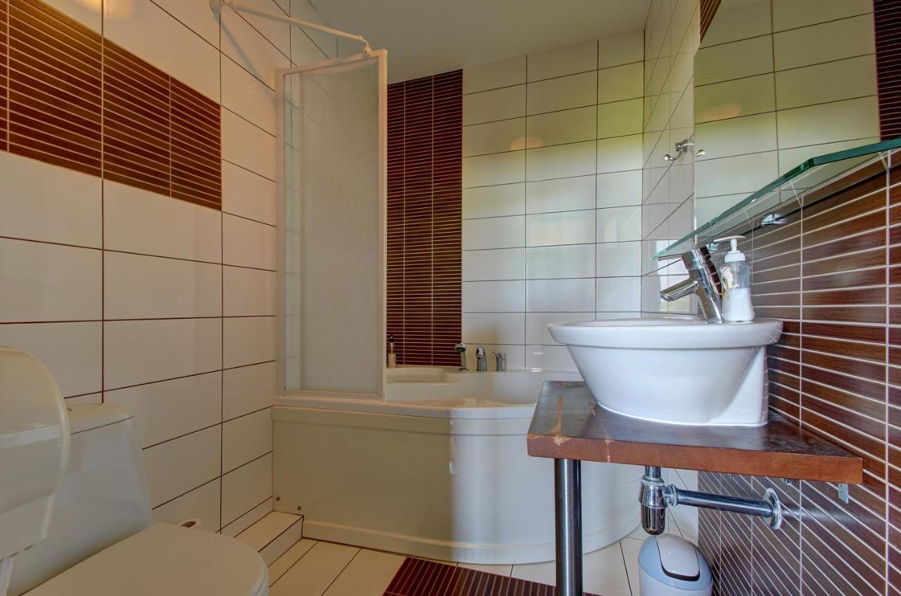 Aerohotel Vilnius Ngoại thất bức ảnh